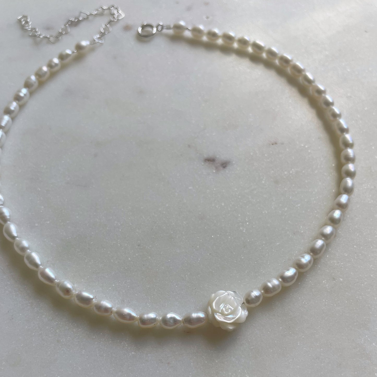 White Rose choker