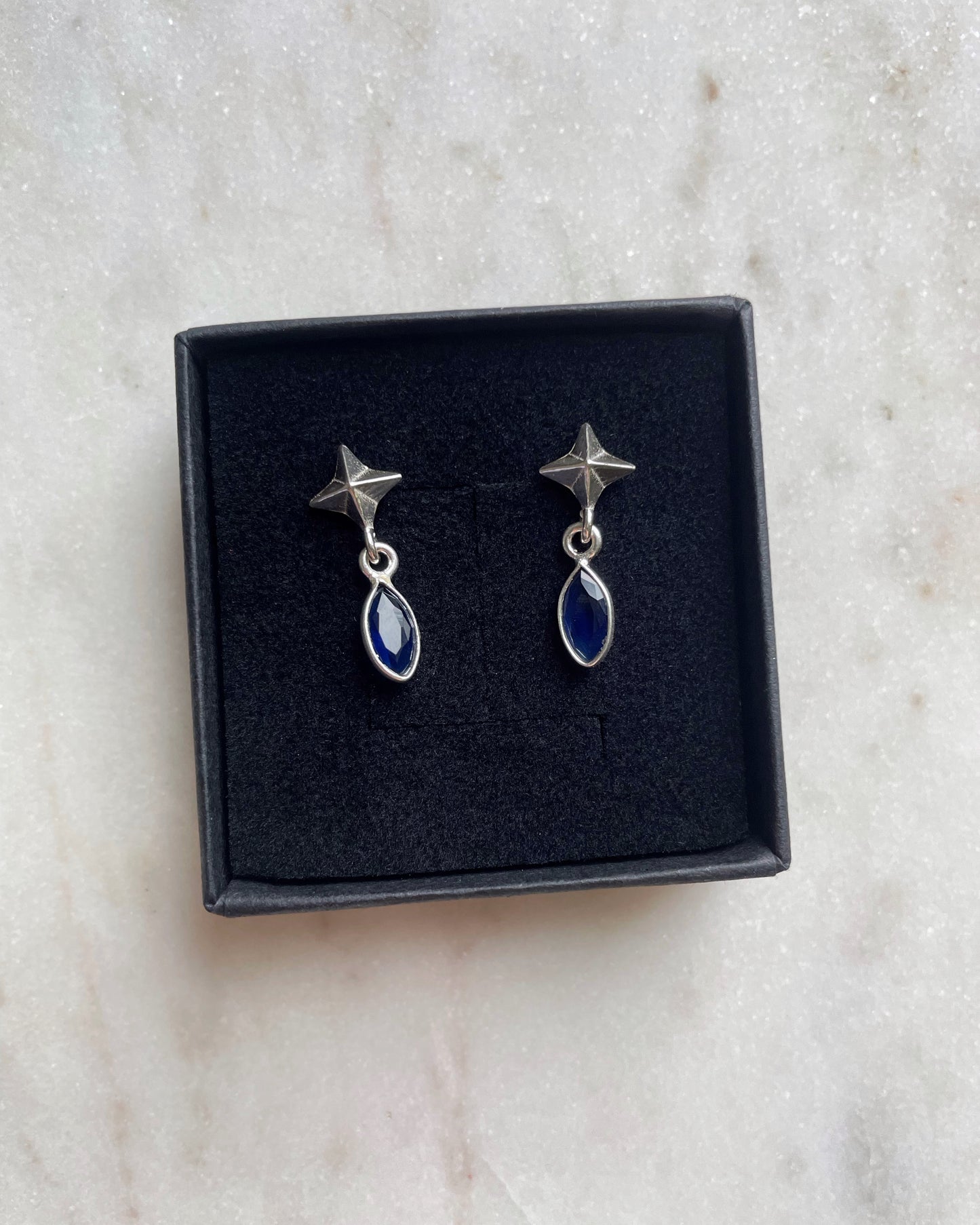 Sapphire Star studs earrings