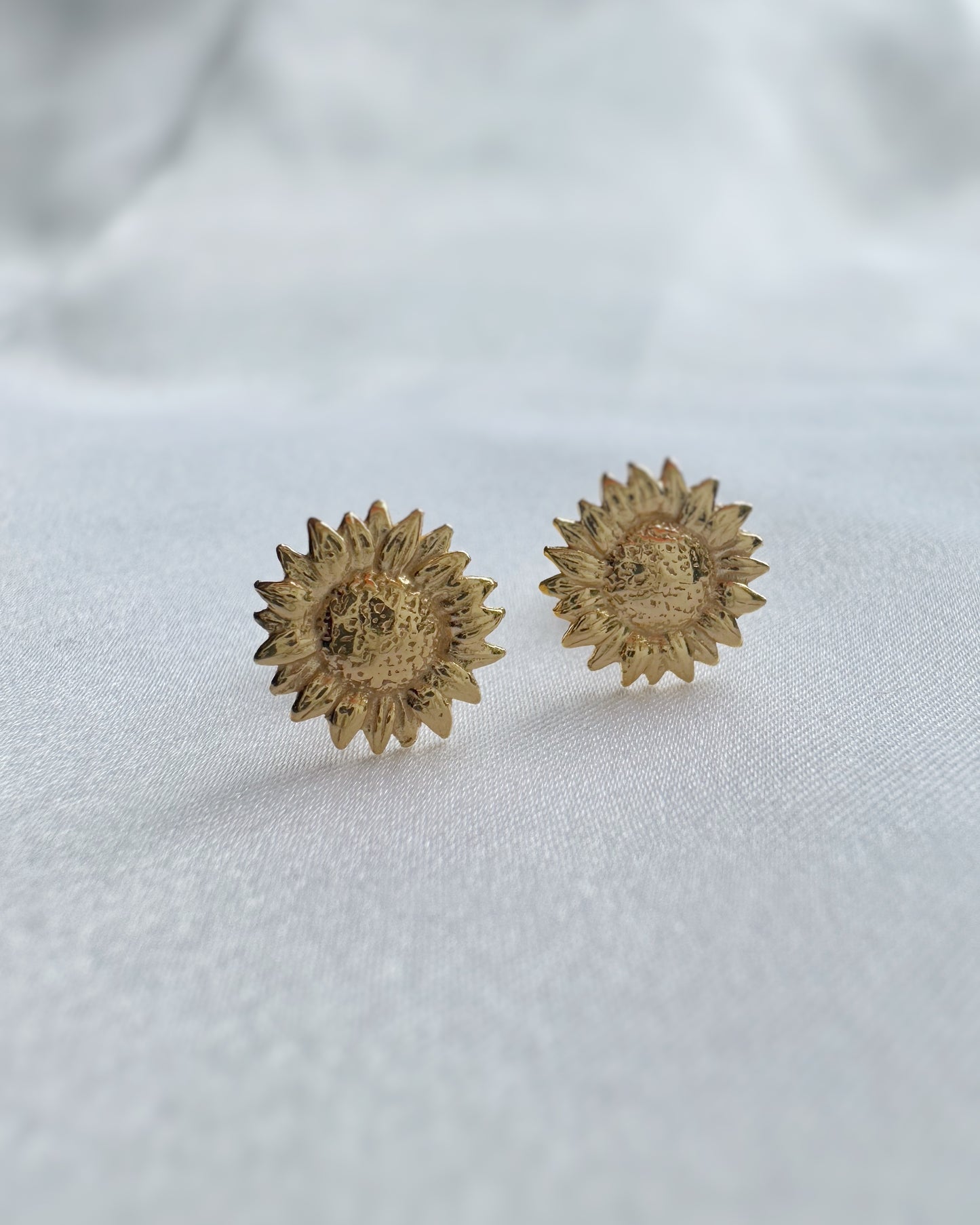 Sunflower studs earrings