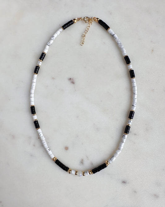 Monochrome necklace