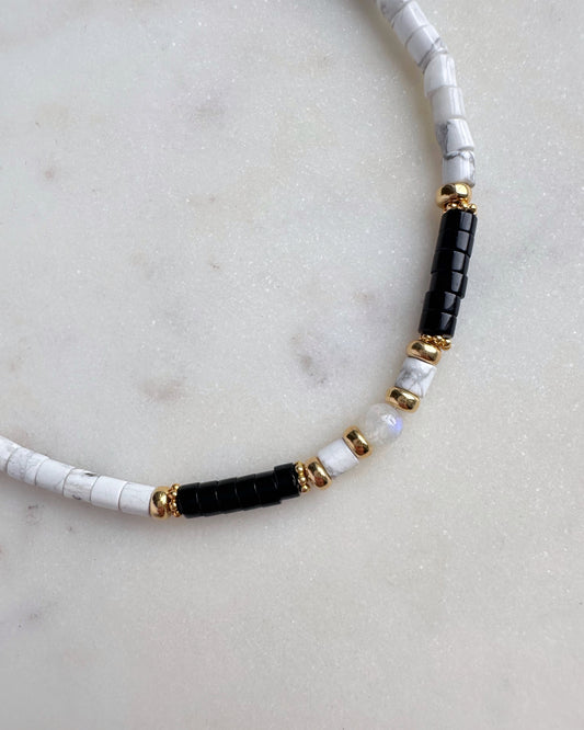 Monochrome necklace