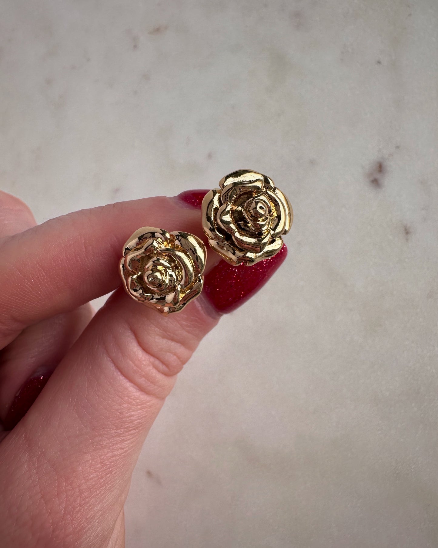 Roses studs earrings